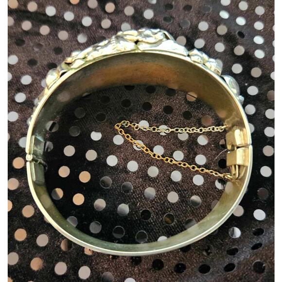 Vintage Signed Whiting & Davis Ornate Silver Cuff Bracelet Safety Chain 2.5" EUC - Picture 3 of 5